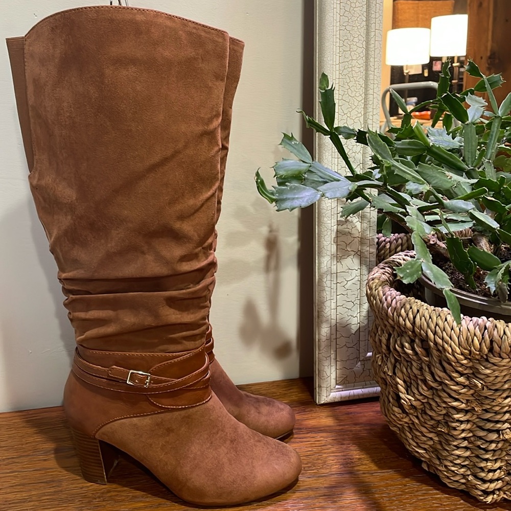 🎉 8 w/WIDE CALF tall faux leather tobacco colored - Picture 2 of 14